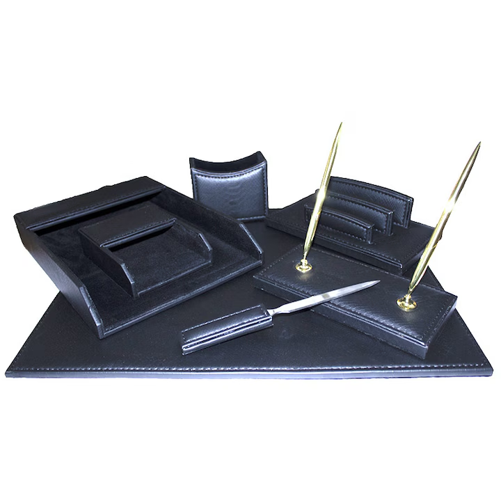 Set birou 7 piese piele ecologica cu mapa birou, suport notes, suport documente, tavita documente, suport stand 2 pixuri, suport instrumente de scris, cutit pentru corespondenta, negru